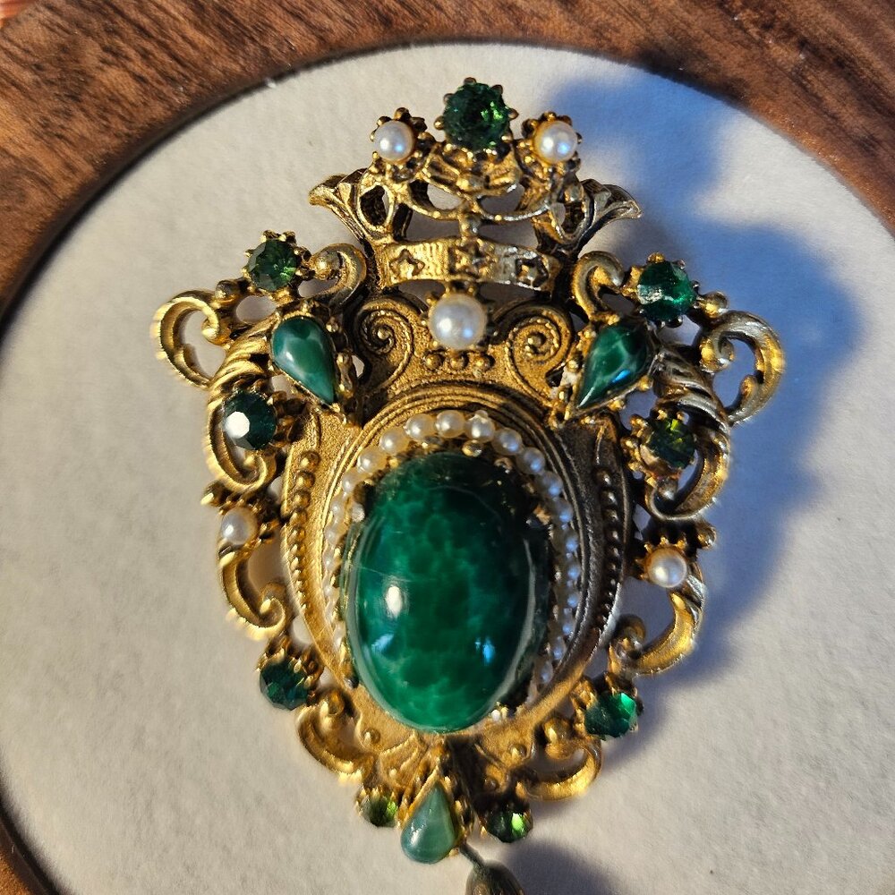 Vintage Florenza 1960 Faux Jade/Pearl and Rhinstone Brooch - Picture 2 of 4